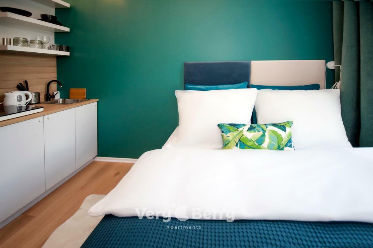 Very Berry - Glogowska 35A - Mtp Apartments - Self Check In 24H Познань Экстерьер фото