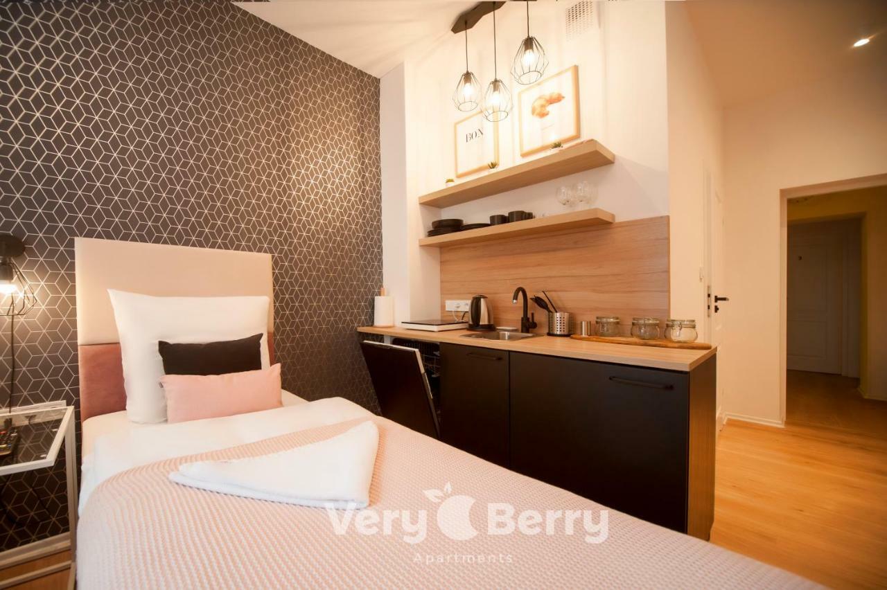 Very Berry - Glogowska 35A - Mtp Apartments - Self Check In 24H Познань Экстерьер фото